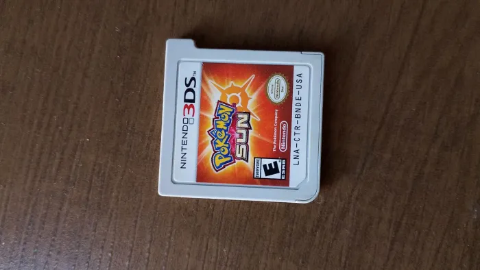 Cartucho com de pokémon Sun de 3ds