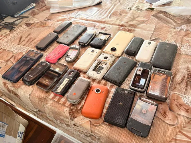 Lote de celulares antigos Nokia Samsung LG Motorola iPhone