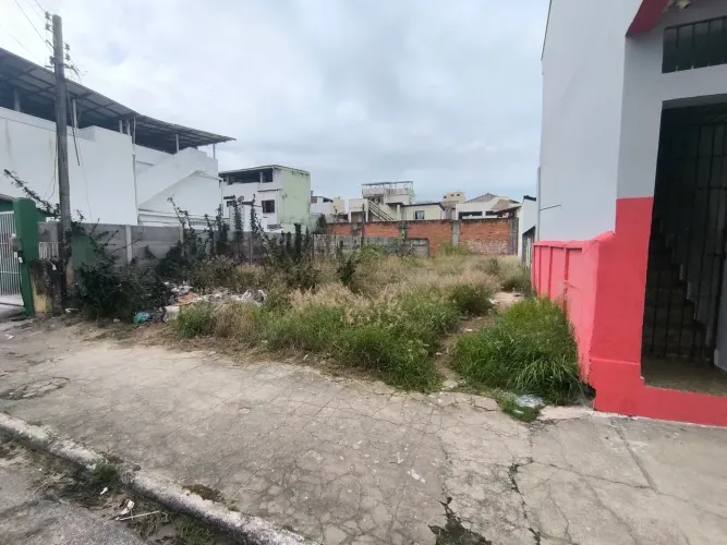 Lote com 300 M² em frente ao Corpo de Bombeiros , Centro - Macaé - RJ