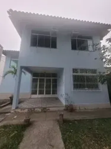 Linda Casa Duplex 3 Quartos com Anexo Lote Inteiro no Maravista