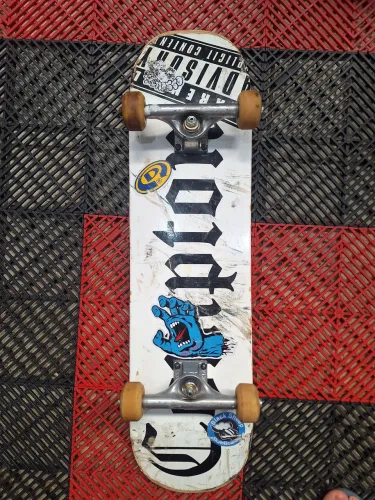 VENDO SKATE + PROTEÇÃO
