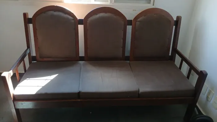 Sofa madeira maciça