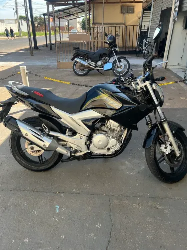 Vendo Fazer 250 ou troco por carro do mesmo valor
