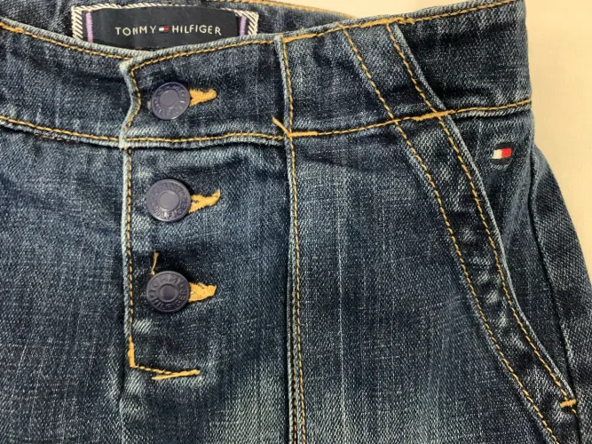 Saia infantil Tommy Hilfiger - 5 anos 