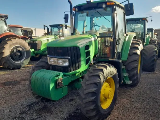 TRATOR CAB PNEU JOHN DEERE 6125J 125CV