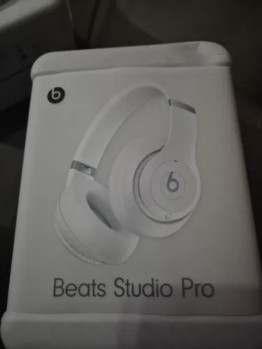 Beats Studio Pro Matte White