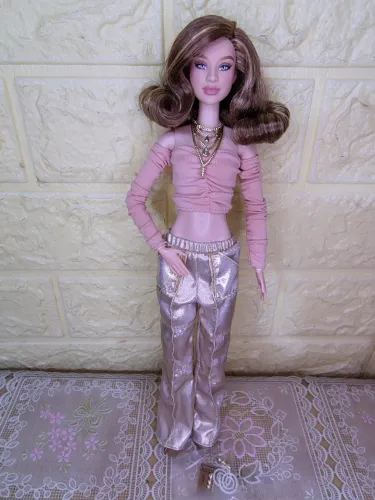 Boneca Barbie Signature You Create Neutral Kit Basics Frida