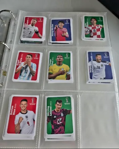 Figurinhas especiais raras Panini Qatar 2022
