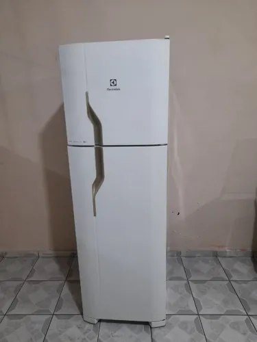 Geladeira Semi nova