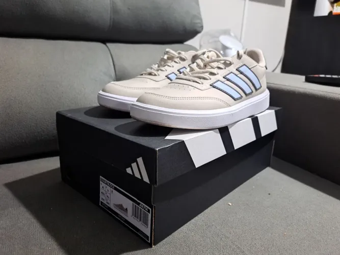 Tenis Adidas
