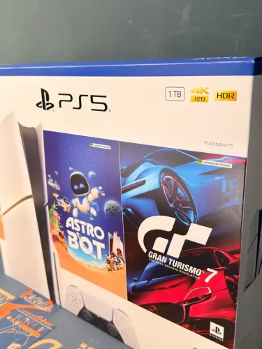PlayStation 5 Sim 1TB 1 Controle Branco Sony com 2 Jogos com leitor de disk LACRADO