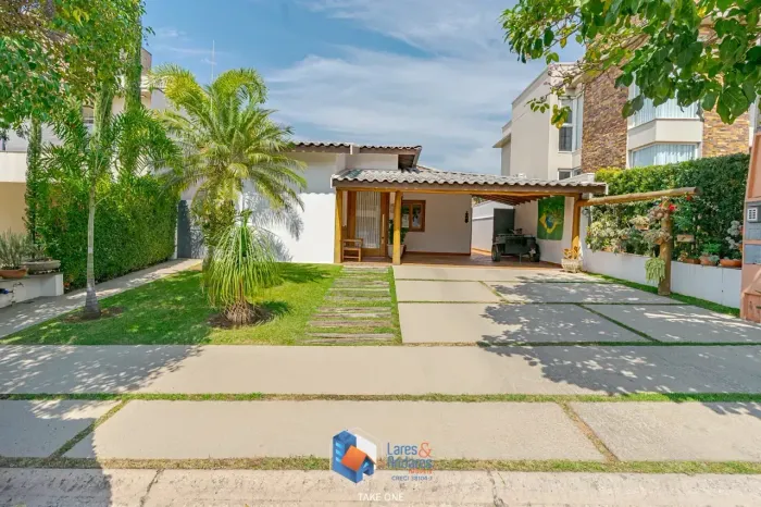 Casa para venda em Jardim Residencial Alto de Itaici com 3 quartos, 200m²