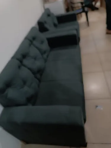Sofa cinza escuro 3 e 2 lugares