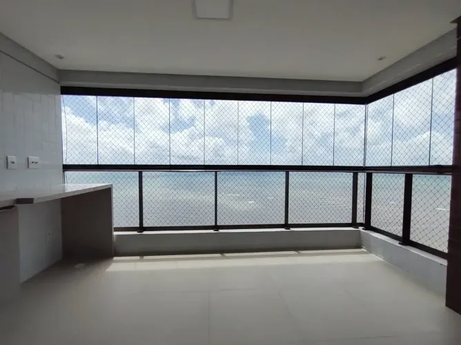 CANDEIAS - Apartamento 134 m² com 4 SUÍTES, vista mar e lazer SUPER COMPLETO