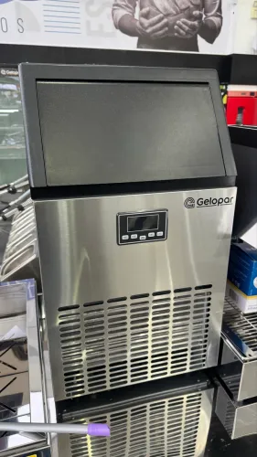 Máquina de Gelo meia lua 45k GELOPAR