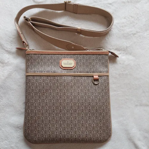 bolsa victor hugo bege