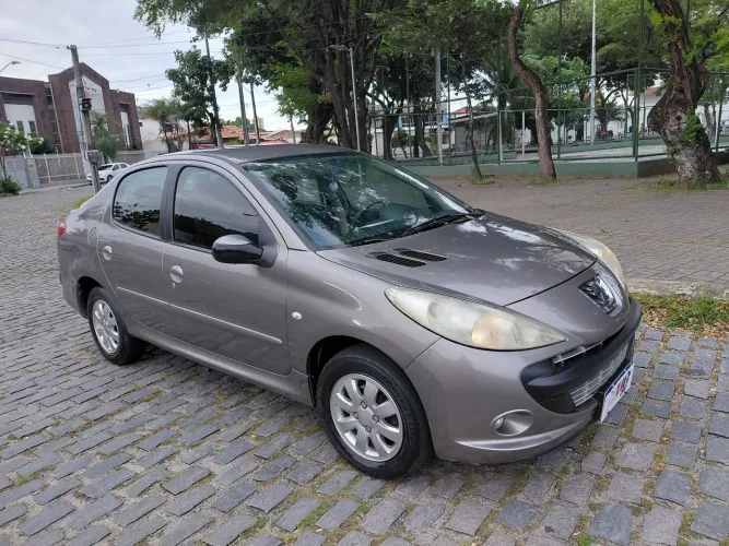 Peugeot 207 Sed. Passion XR Sport 1.4 Flex 8V 4P 2011