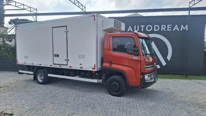 VOLKSWAGEN 11.180 DRC 4X2 2018