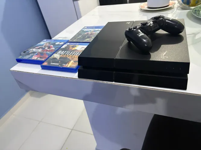 Ps4 fat 1 controle jogos de brinde - oportunidade