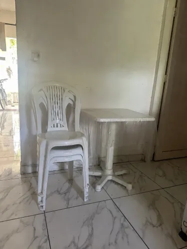 Mesa + cadeiras