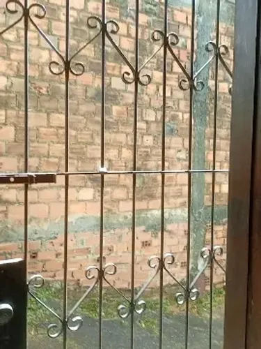 Vendo uma Linda Casa na Luiz Eduardo Salvador Bahia