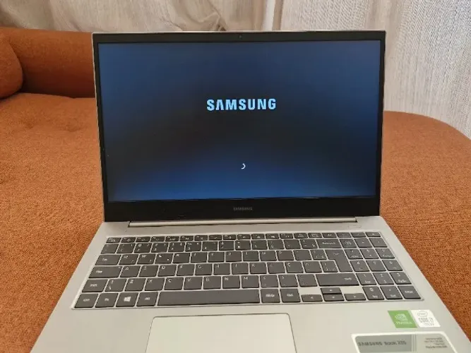 Notebook Samsung Book X55 Core I710510u 16gb 128ssd 1tb W11 (Usado)