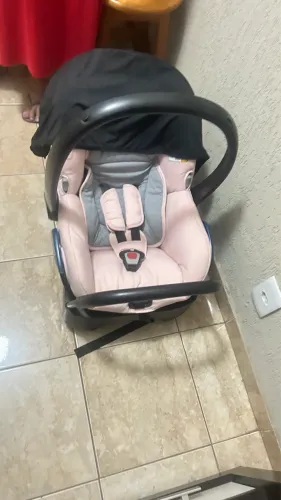 Bebê conforto carro