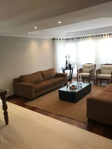 Alphaville 11 - Casa à venda no Residencial Alphaville 11 em Barueri, de 310m2 com 4 quart