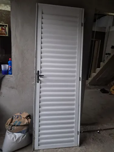 Porta de Alumínio Tam 210x70