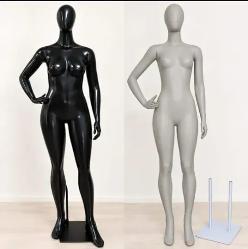 Manequim magra e plus size ! Ambas com 3 braços e a base