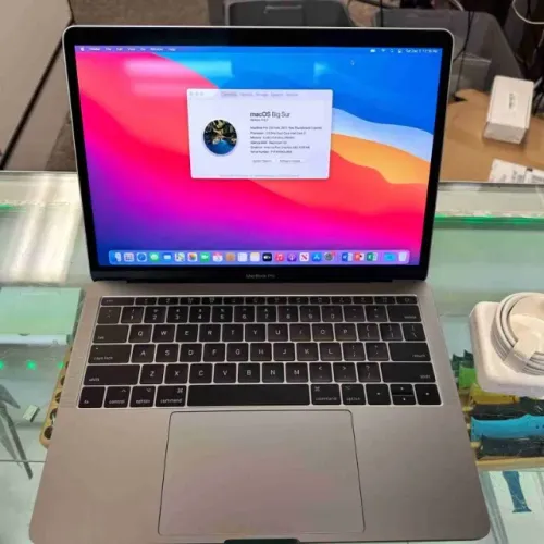 MACBOOK PRO 2017 - 256GB