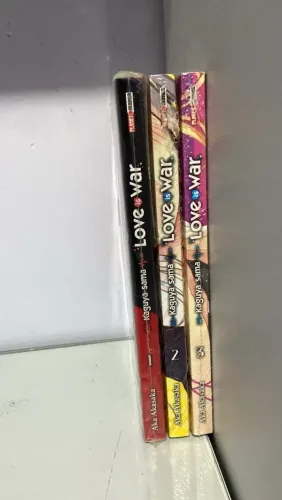 Mangá Kaguya-sama - volumes 1 ao 3.
