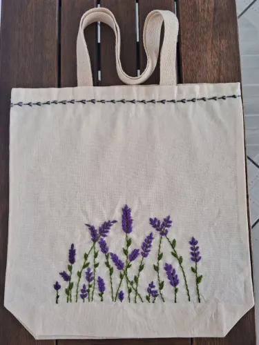 Ecobags bordada a mão