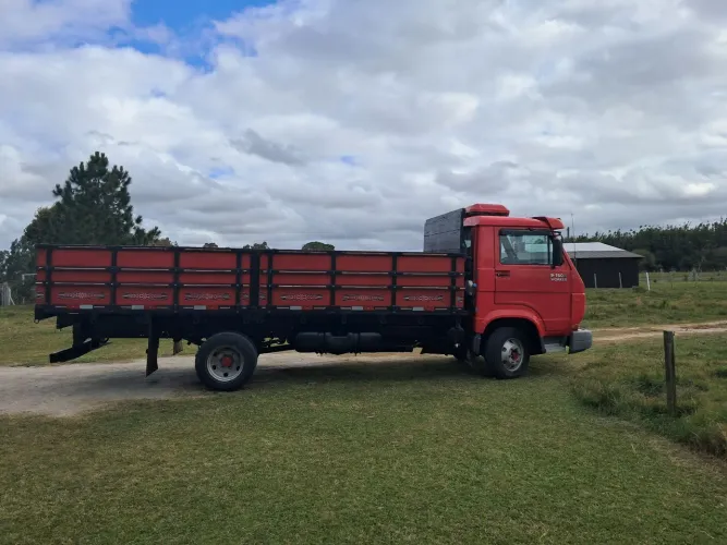 Vende-se Volkswagen 9-150