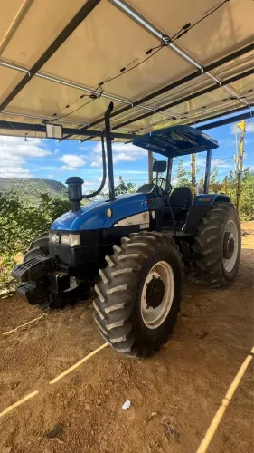 Trator New Holland TL 85 4x4