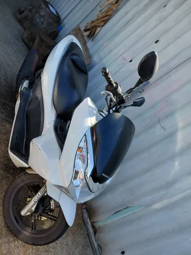 HONDA/ PCX 150.