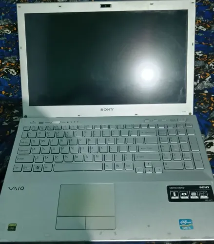 Notebook SONY VAIO: INTEL I5, 8 de RAM e SSD de 120gb e PLACA DE VIDEO ou 500gb HD. 
