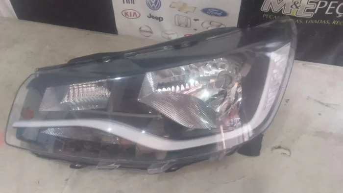 Farol Saveiro G9 esquerdo 