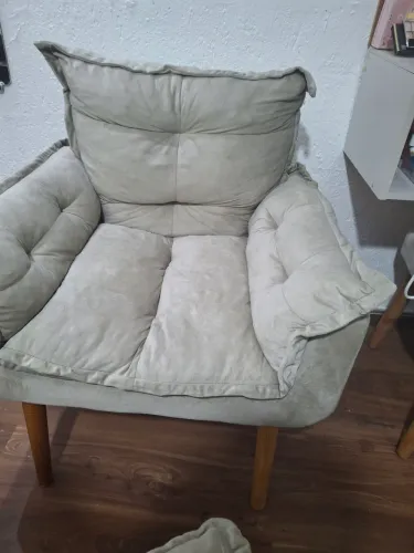 Poltrona confortável estofada