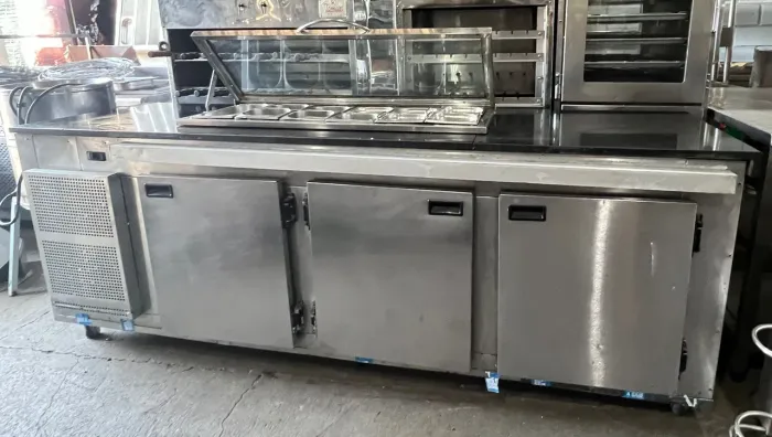 Balcão refrigerado Com Condimentadora Para Pizza 