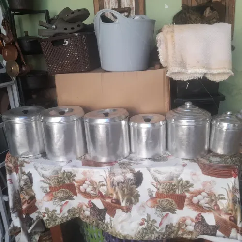 Latas antiga de alumínio 6 latas