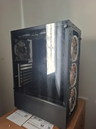 Gabinete com 6 fans
