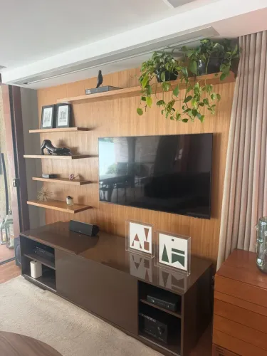 Painel de Tv com rack 500,00