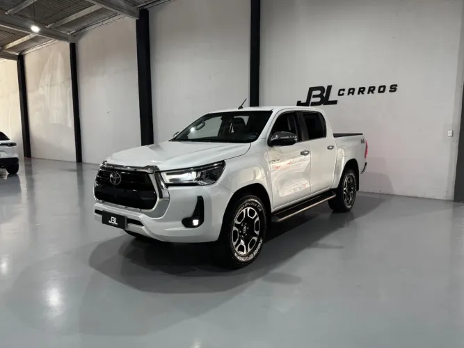 Toyota Hilux CD SRX 4X4 2.8 TDI 16V Diesel Aut. 2023