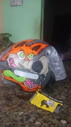 Capacete novo