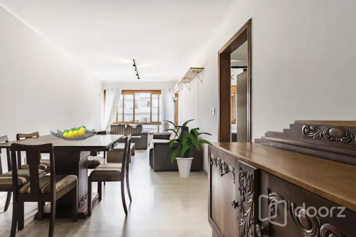 Imóvel na Vicente da Fontoura com 2 dormitórios e 89m²