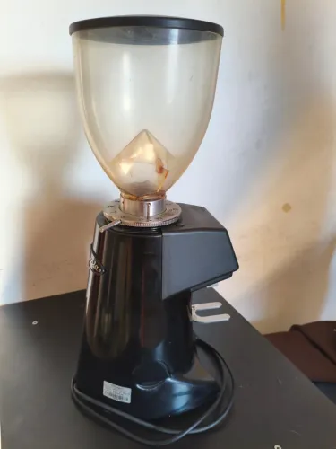 Moedor elétrico de café fiorenzato