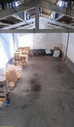 Galpão/Depósito/Armazém para venda tem 376 metros quadrados