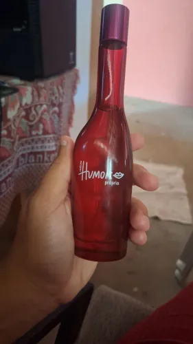 Vendo perfume humor próprio