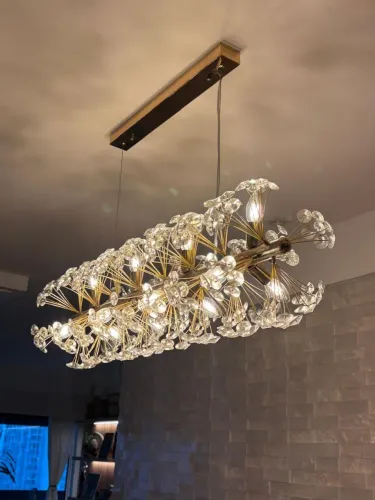 Lustre com detalhes em cristal